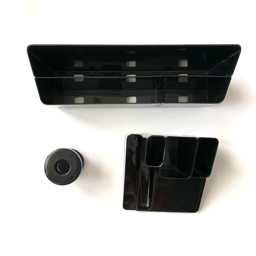 Rubbermaid set plastic